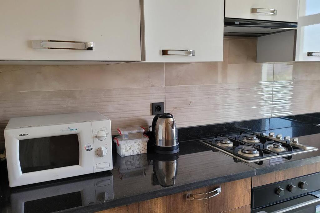 Luxurious 3br 1,5bath Flat Near The Beach