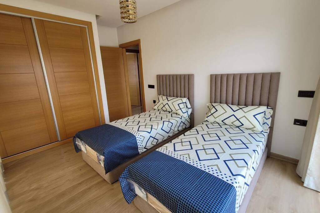 Luxurious 3br 1,5bath Flat Near The Beach Apartment